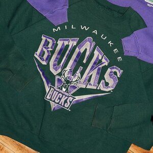 milwaukee bucks green Sweatshirt shirt Heavy Blend 90s v11